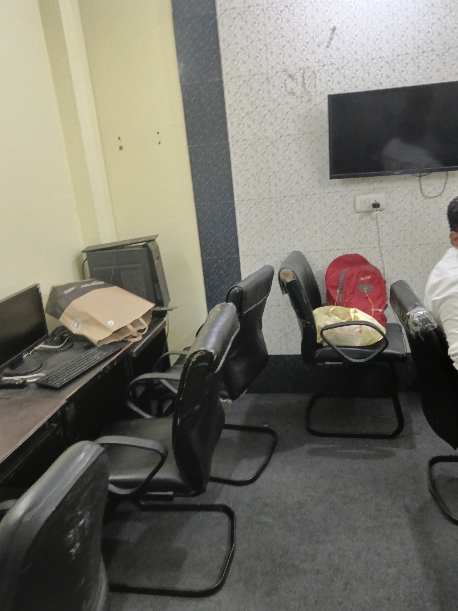 3/4/5/6/ Seater Office Space in Rajatpath